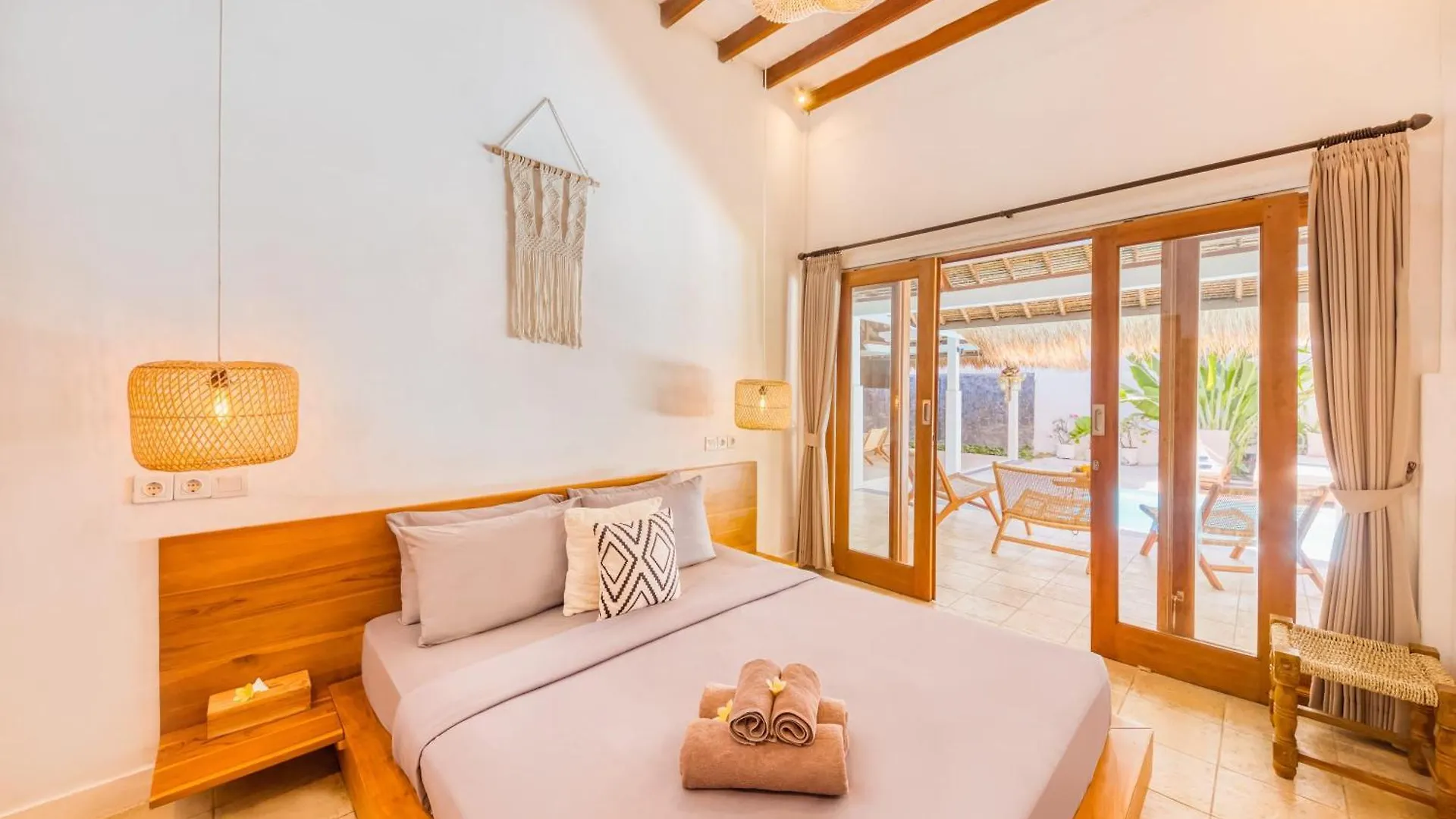 Villa Barcelona - Private 5 Bdr Villa In Seminyak, Best Location, Large Pool & Garden Seminyak (Bali)