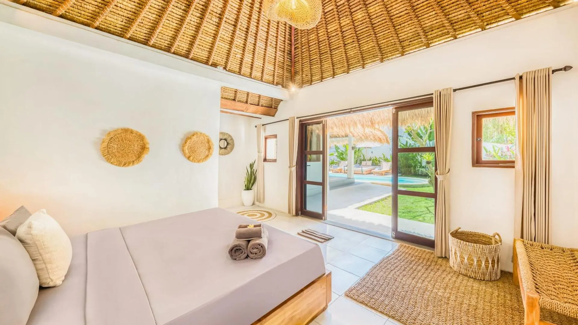 Villa Barcelona - Private 5 Bdr Villa In Seminyak, Best Location, Large Pool & Garden Seminyak (Bali)