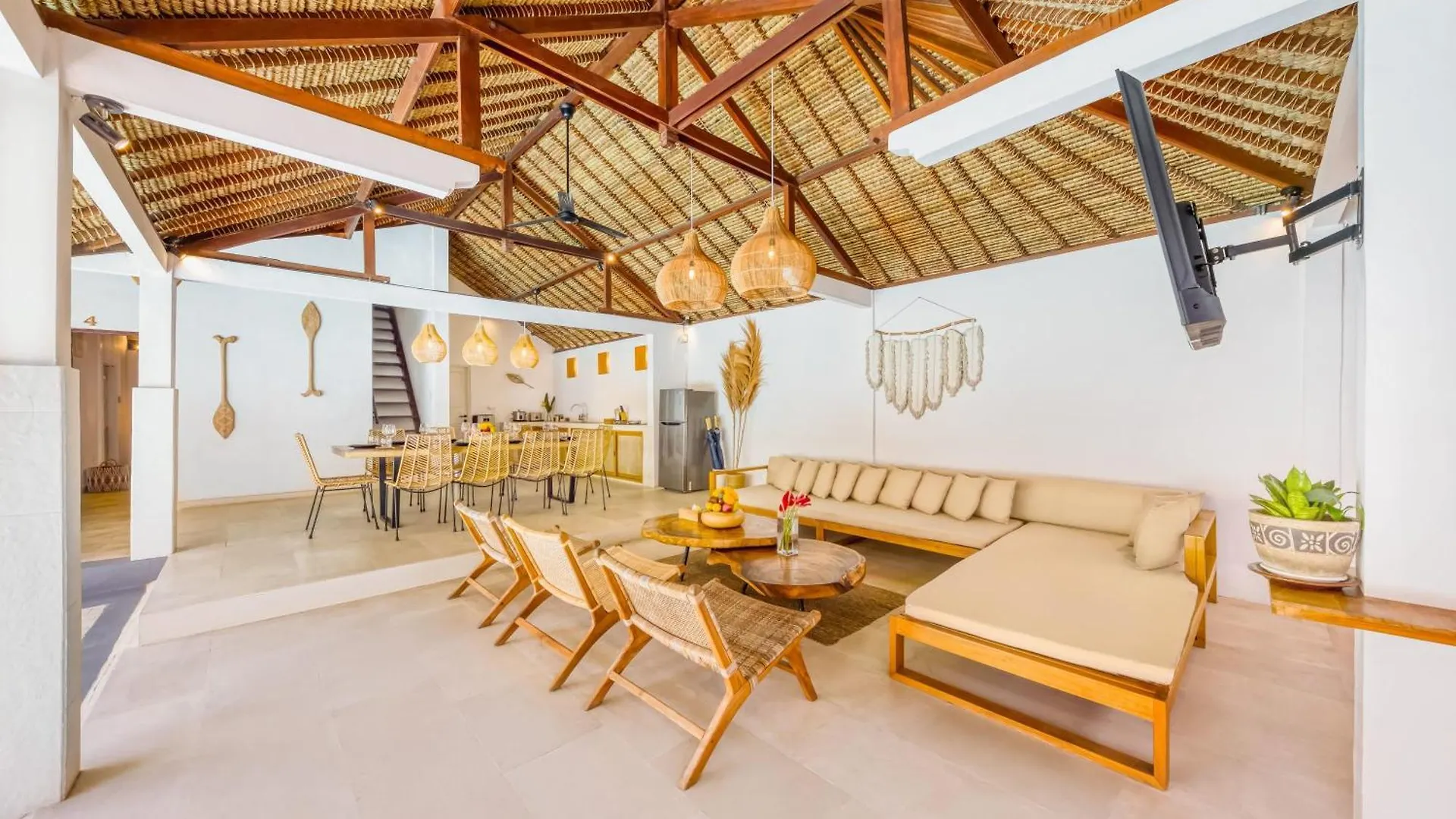 Villa Barcelona - Private 5 Bdr Villa In Seminyak, Best Location, Large Pool & Garden 0*, Seminyak (Bali) Indonesia